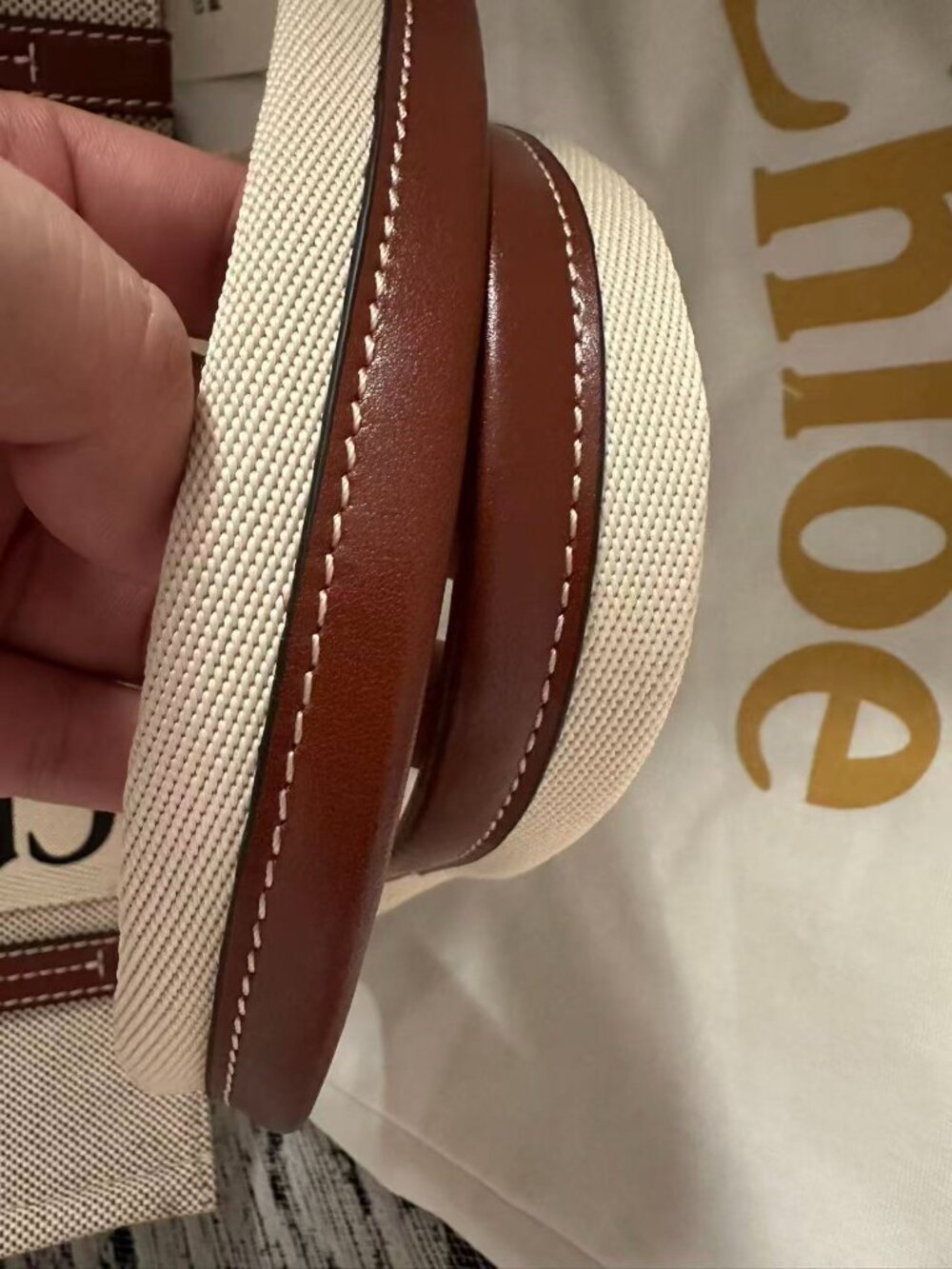 Chloé Woody Medium Tote Bag - Picture 3 of 8